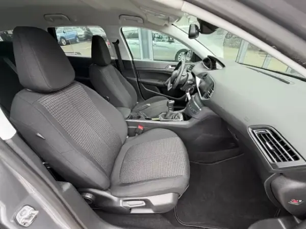 Peugeot 308 SW 2020 - 14900 EUR, 58700 km - AUTO.MOTO.pt - 58700km - foto 12 de 12