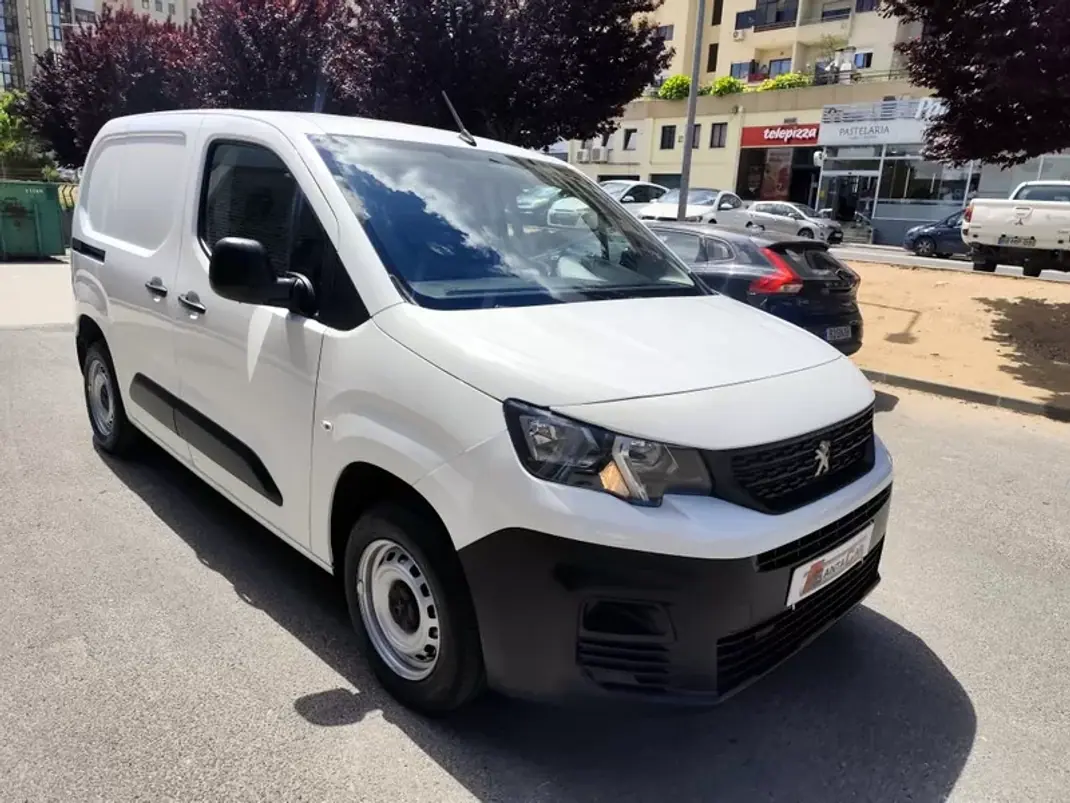 Peugeot Partner 1.6 HDI , 3 Lug. , Iva Dedutivel 2019 - 12480 EUR, 130000 km - AUTO.MOTO.pt - 130000km - foto 10 de 23