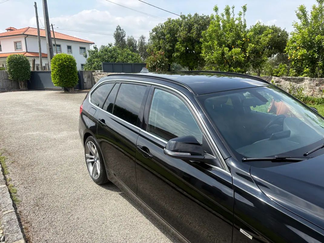 BMW 320 2013 - 12000 EUR, 350000 km - AUTO.MOTO.pt - 350000km - foto 8 de 14