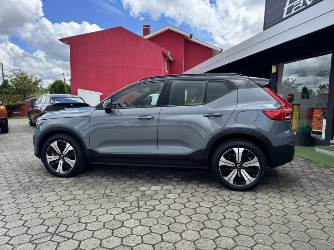 Volvo XC 40 2023 - 28500 EUR, 58000 km - AUTO.MOTO.pt - 58000km - foto 4 de 38