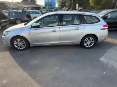 Peugeot 308 SW 2015 - 12900 EUR, 162000 km - AUTO.MOTO.pt - 162000km - foto 2 de 13