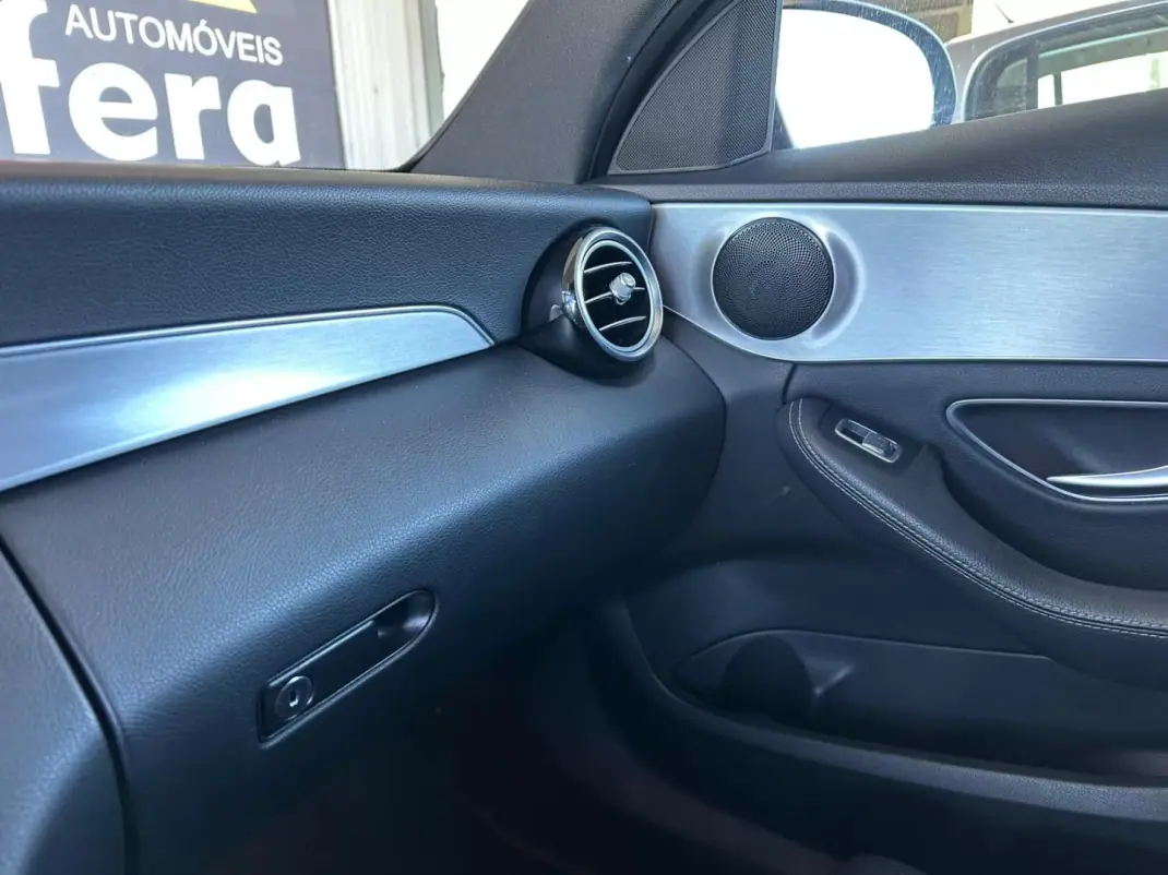 Mercedes-Benz C 220 2017 - 27900 EUR, 142254 km - AUTO.MOTO.pt - 142254km - foto 19 de 31