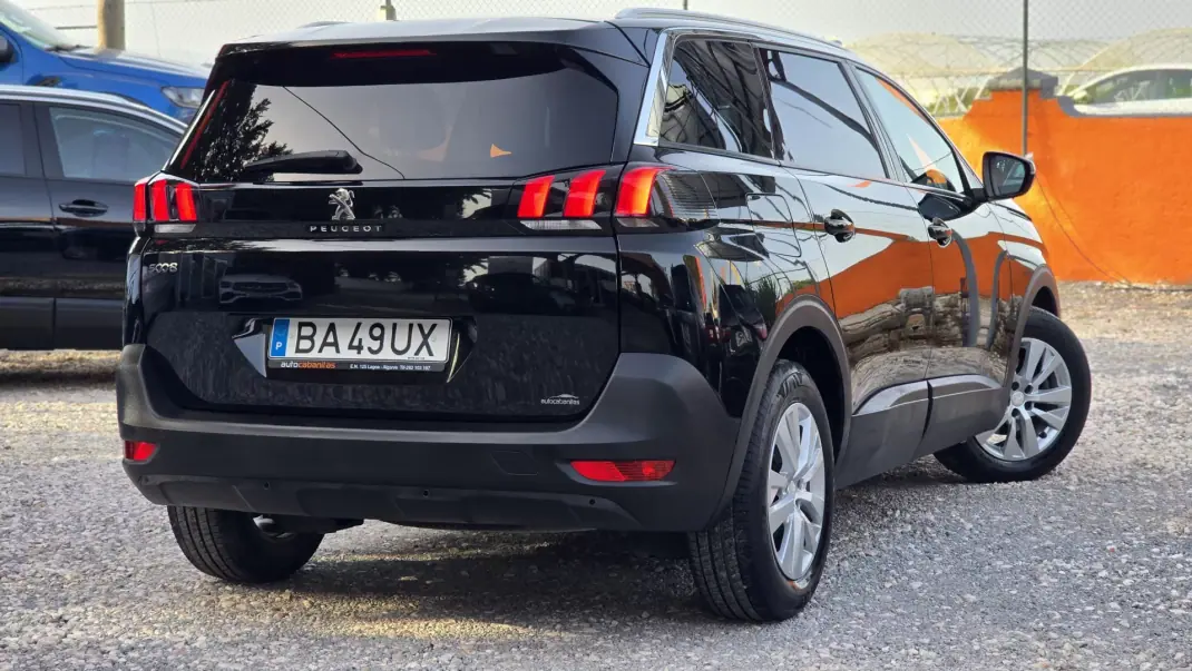 Peugeot 5008 2020 - 17850 EUR, 179900 km - 179900km - foto 3 de 25