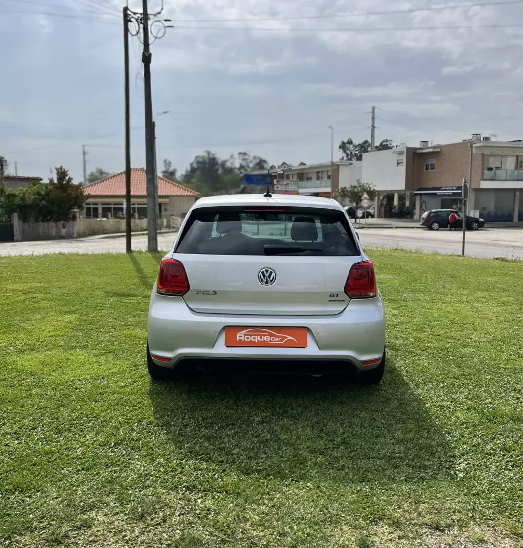 Volkswagen Polo 2013 - 12900 EUR, 150000 km - AUTO.MOTO.pt - 150000km - foto 7 de 13