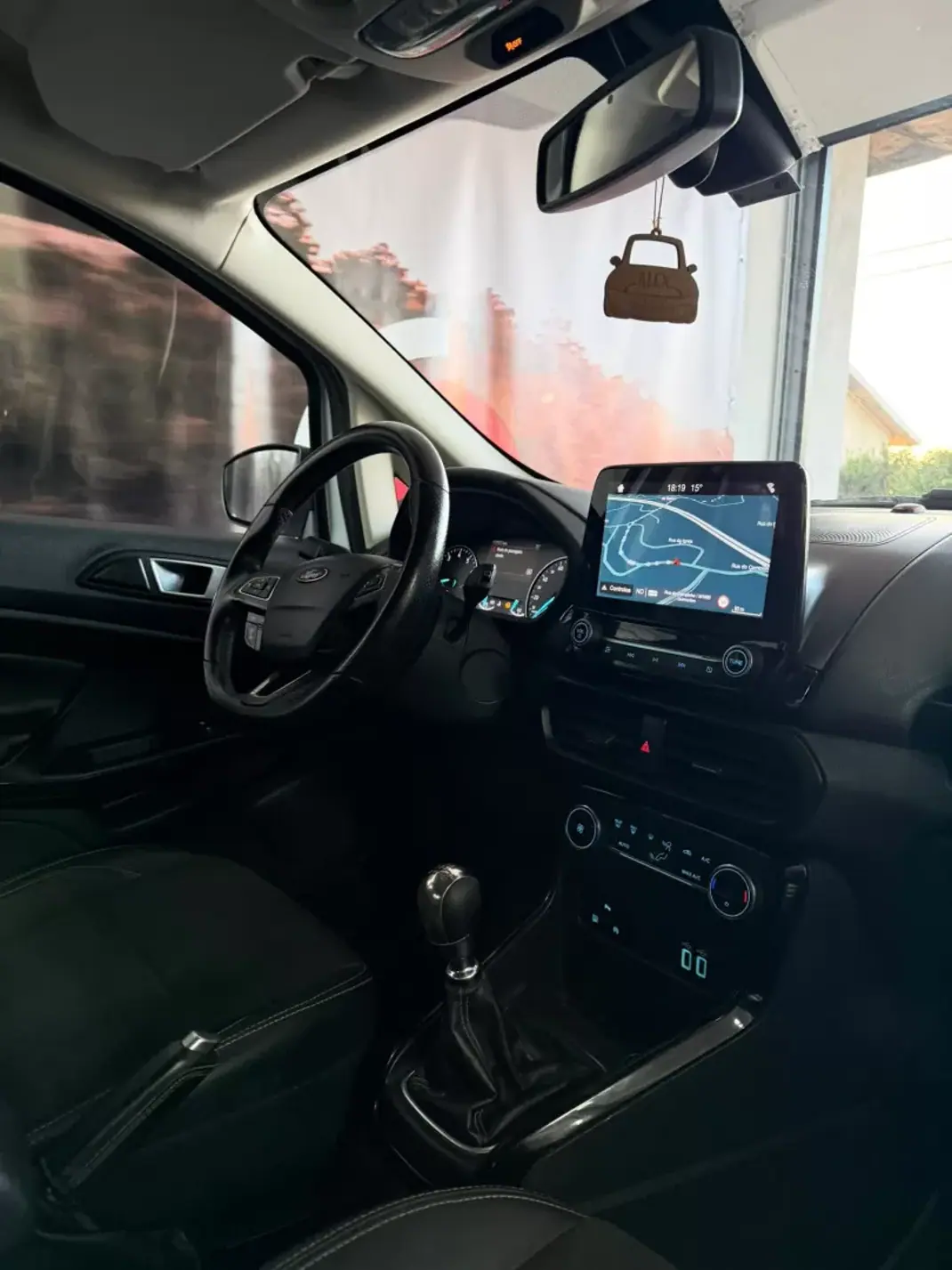 Ford EcoSport 2019 - 14900 EUR, 137000 km - AUTO.MOTO.pt - 137000km - foto 9 de 14