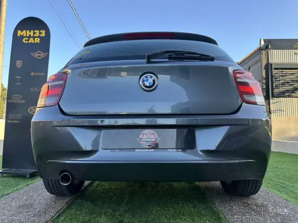 BMW 116 2015 - 12900 EUR, 230000 km - AUTO.MOTO.pt - 230000km - foto 17 de 57