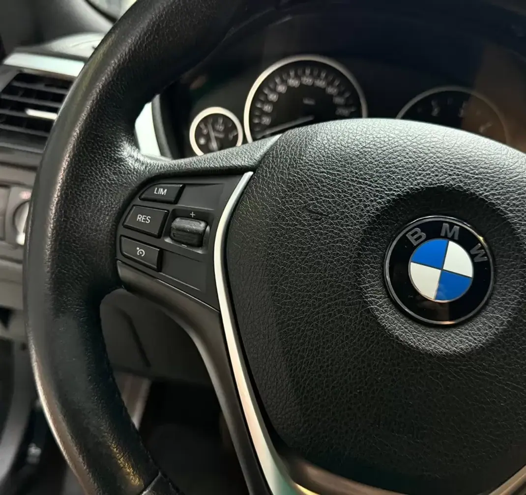 BMW 418 Gran Coupé 2015 - 16999 EUR, 227979 km - 227979km - foto 18 de 23