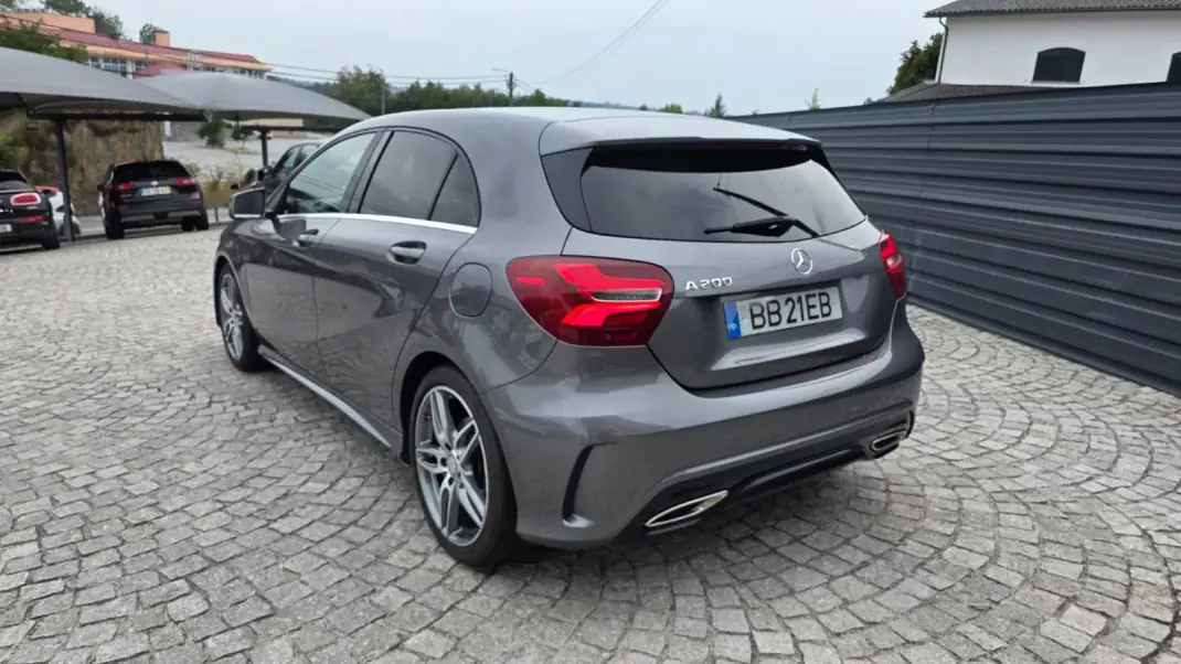 Mercedes-Benz A 200 2015 - 18490 EUR, 99000 km - 99000km - foto 8 de 26