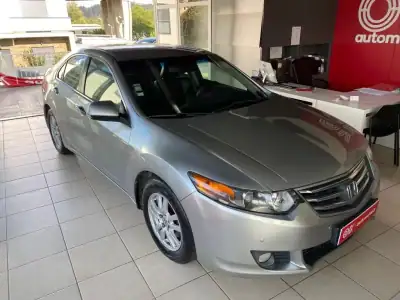 Honda Accord 2009 - 9250 EUR, 266508 km - AUTO.MOTO.pt - 266508km - foto 4 de 34