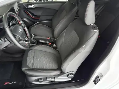 Ford Fiesta 2018 - 12500 EUR, 146800 km - AUTO.MOTO.pt - 146800km - foto 27 de 78