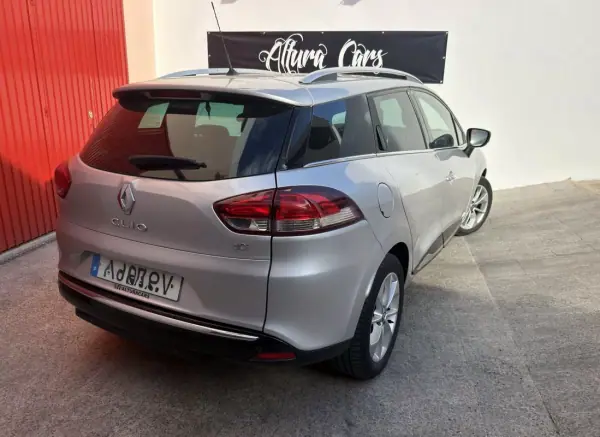 Renault Clio Sport Tourer 2016 - 7600 EUR, 181777 km - AUTO.MOTO.pt - 181777km - foto 16 de 19