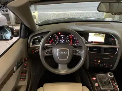 Audi A5 Cabrio 2011 - 16750 EUR, 270761 km - AUTO.MOTO.pt - 270761km - foto 14 de 28