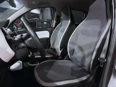 Renault Twingo 2019 - 12490 EUR, 58595 km - AUTO.MOTO.pt - 58595km - foto 8 de 29
