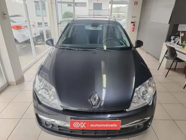 Renault Laguna Break 2009 - 8450 EUR, 105000 km - AUTO.MOTO.pt - 105000km - foto 4 de 35