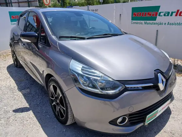 Renault Clio 2014 - 8950 EUR, 137482 km - AUTO.MOTO.pt - 137482km - foto 4 de 26