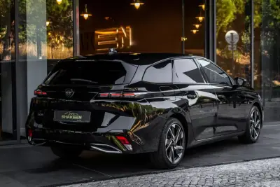 Peugeot 308 SW 2023 - 23790 EUR, 59725 km - AUTO.MOTO.pt - 59725km - foto 7 de 45