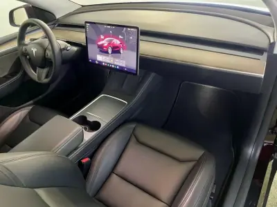 Tesla Model Y 2023 - 38900 EUR, 80000 km - 80000km - foto 13 de 38