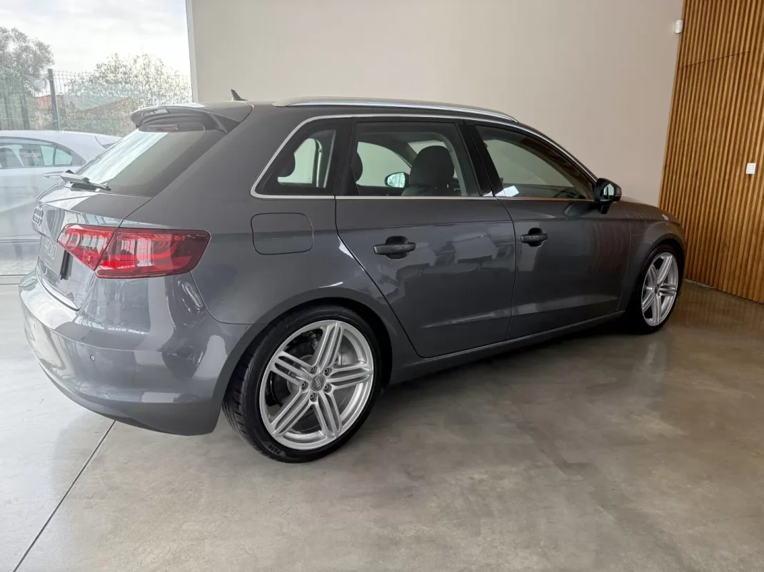 Audi A3 Sportback 2016 - 16000 EUR, 158000 km - AUTO.MOTO.pt - 158000km - foto 29 de 94