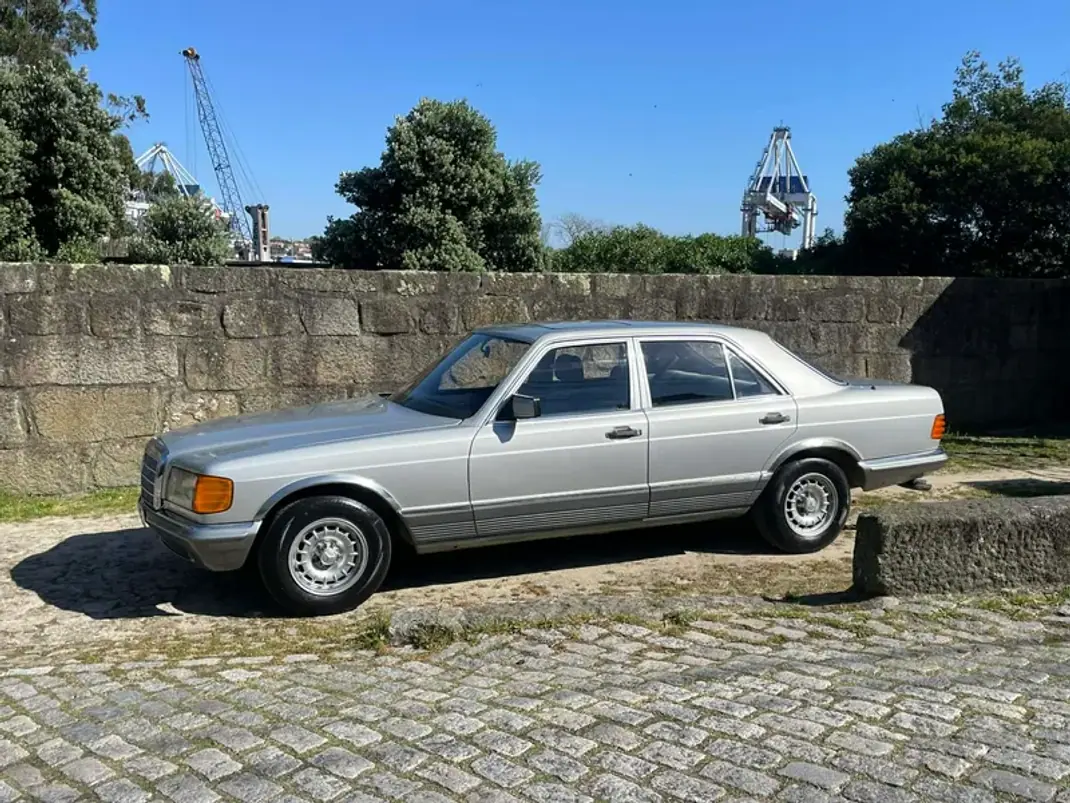 Mercedes-Benz 280 1982 - 11900 EUR, 215000 km - 215000km - foto 7 de 23