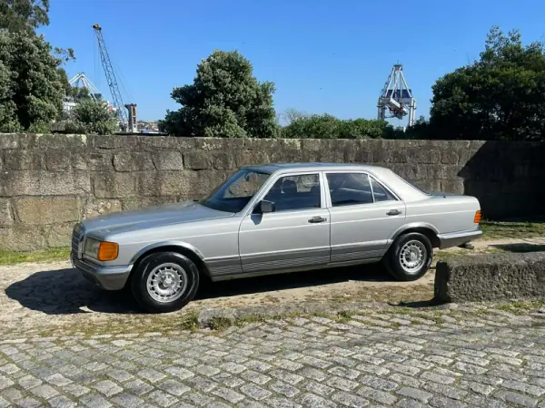 Mercedes-Benz 280 1982 - 11900 EUR, 215000 km - AUTO.MOTO.pt - 215000km - foto 7 de 23