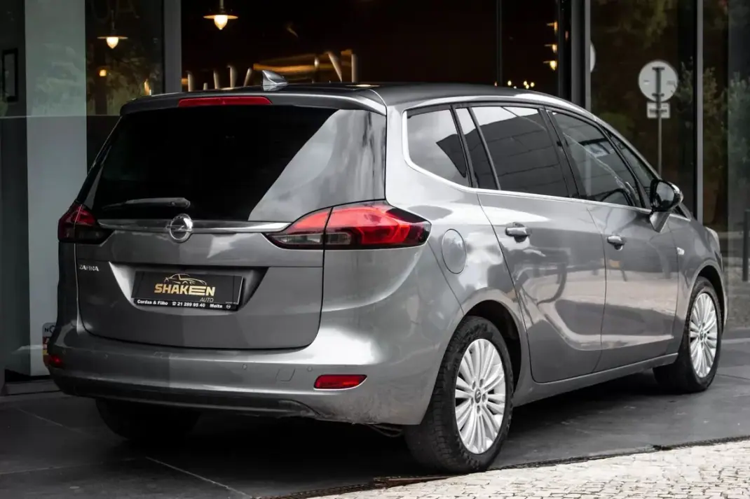 Opel Zafira 2018 - 13990 EUR, 142396 km - AUTO.MOTO.pt - 142396km - foto 4 de 37