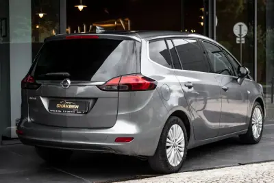 Opel Zafira 2018 - 13990 EUR, 142396 km - AUTO.MOTO.pt - 142396km - foto 4 de 37