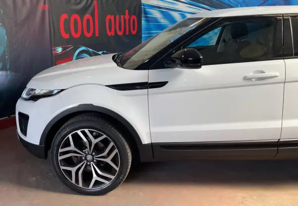 Land Rover Range Rover Evoque 2016 - 16999 EUR, 105000 km - AUTO.MOTO.pt - 105000km - foto 15 de 49