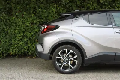 Toyota C-HR 2021 - 26900 EUR, 80500 km - 80500km - foto 4 de 18