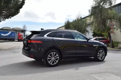 Jaguar F-Pace 2017 - 22980 EUR, 145545 km - AUTO.MOTO.pt - 145545km - foto 16 de 57