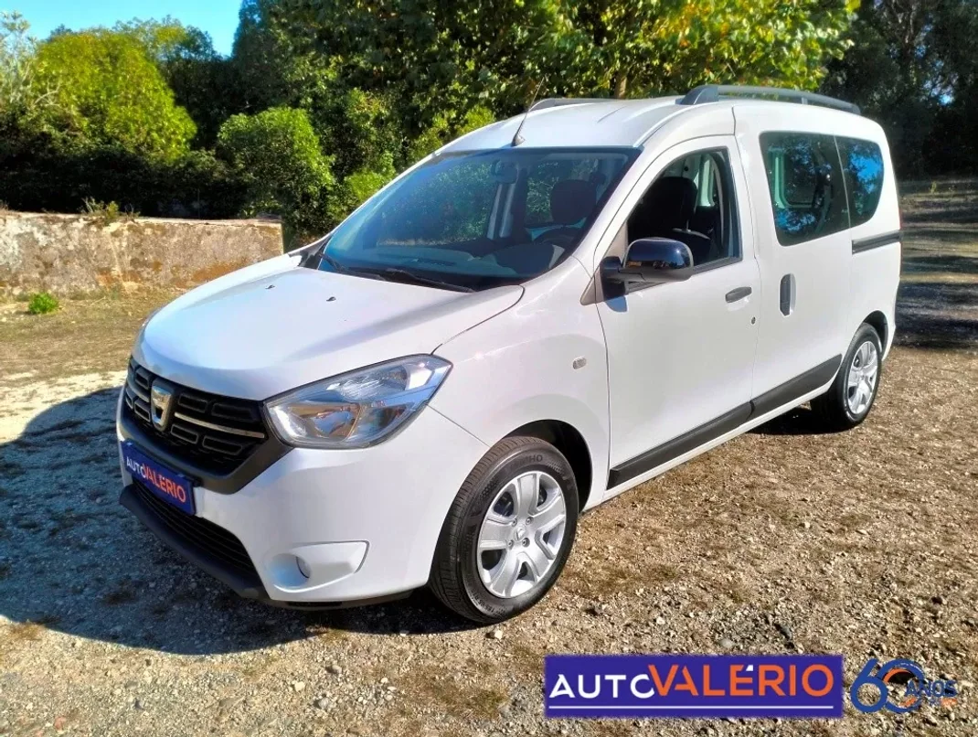 Dacia Dokker 2020 - 17950 EUR, 37215 km - AUTO.MOTO.pt - 37215km - foto 1 de 29