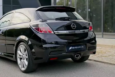 Opel Astra GTC 2007 - 15990 EUR, 149500 km - AUTO.MOTO.pt - 149500km - foto 10 de 22