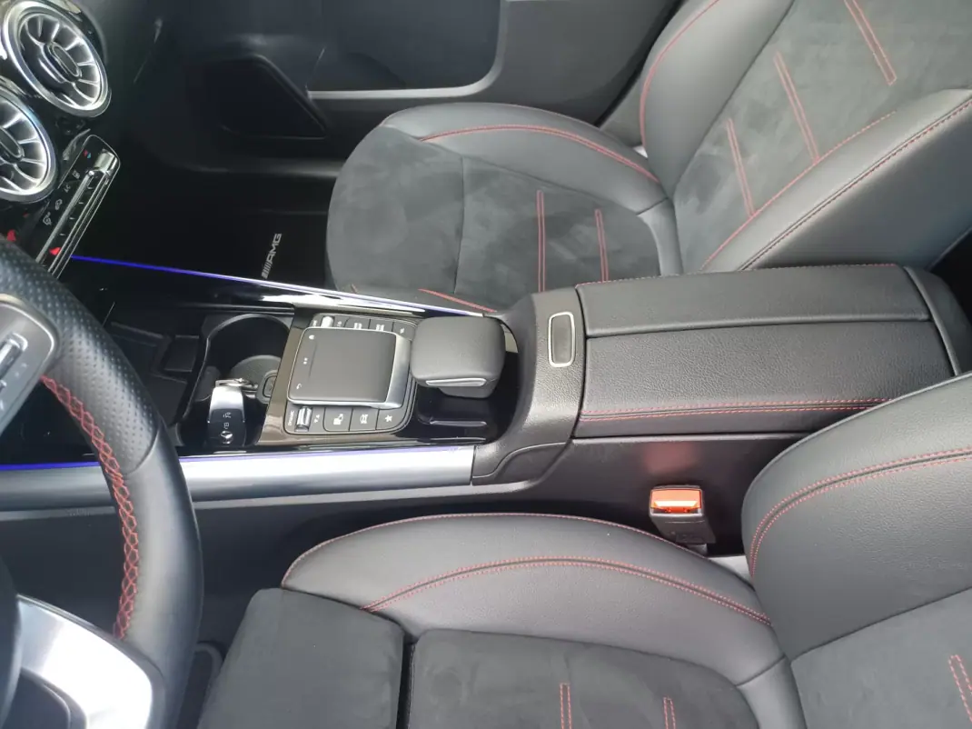Mercedes-Benz EQA 2022 - 37890 EUR, 41186 km - AUTO.MOTO.pt - 41186km - foto 17 de 28