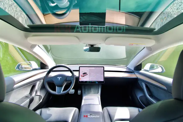 Tesla Model 3 2021 - 32400 EUR, 70000 km - AUTO.MOTO.pt - 70000km - foto 37 de 39