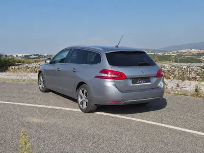 Peugeot 308 SW 2016 - 10490 EUR, 123507 km - 123507km - foto 6 de 28