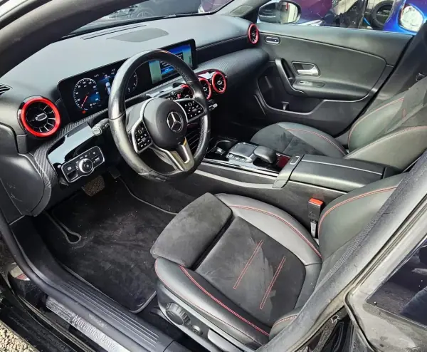 Mercedes-Benz CLA 180 2021 - 28999 EUR, 100000 km - AUTO.MOTO.pt - 100000km - foto 14 de 32