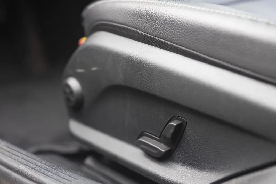 Mercedes-Benz C 180 2019 - 21900 EUR, 186430 km - AUTO.MOTO.pt - 186430km - foto 24 de 36