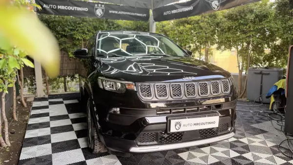 Jeep Compass 2024 - 29500 EUR, 11000 km - AUTO.MOTO.pt - 11000km - foto 3 de 31