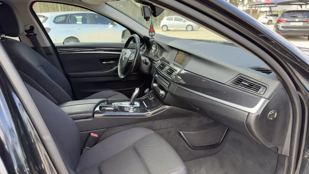 BMW 520 2013 - 16500 EUR, 244000 km - AUTO.MOTO.pt - 244000km - foto 26 de 47