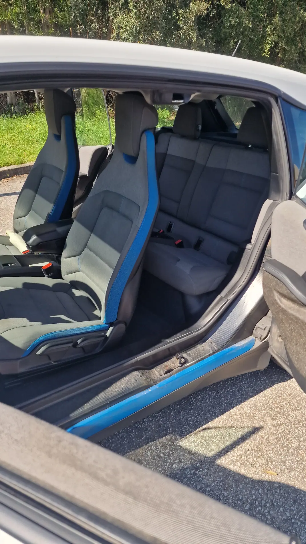 BMW i3 2017 - 19500 EUR, 151000 km - AUTO.MOTO.pt - 151000km - foto 7 de 17