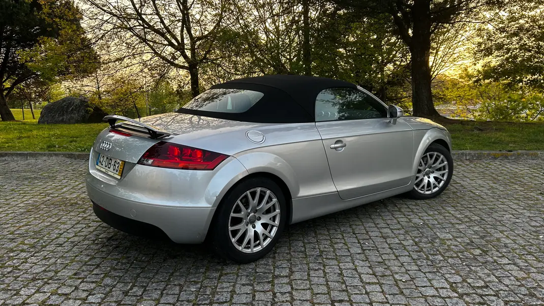 Audi TT Roadster 2007 - 12500 EUR, 128 km - AUTO.MOTO.pt - 128km - foto 3 de 11