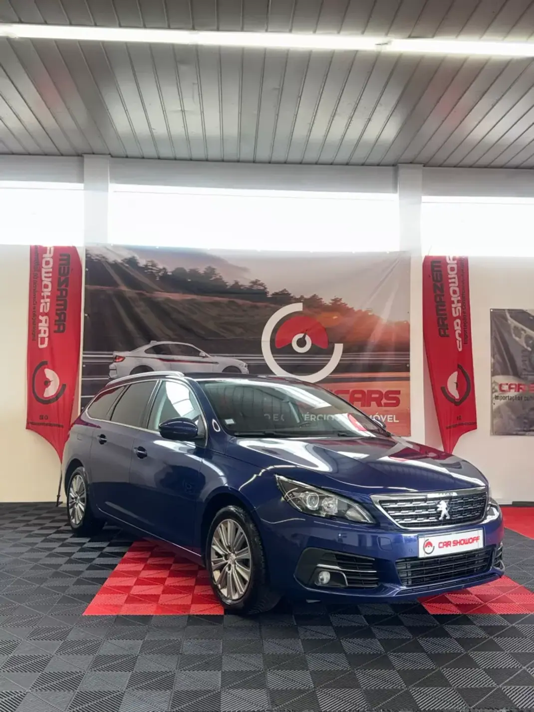 Peugeot 308 SW 2018 - 10900 EUR, 107000 km - foto 1 de 8