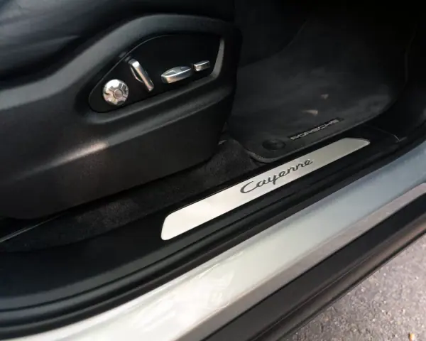 Porsche Cayenne Coupé 2021 - 73990 EUR, 30630 km - AUTO.MOTO.pt - 30630km - foto 23 de 56