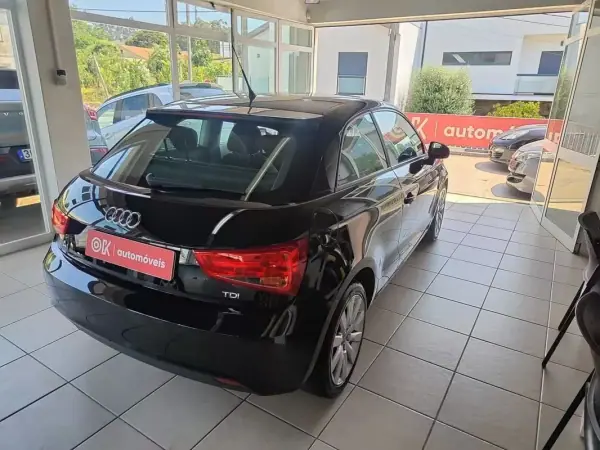 Audi A1 2011 - 8650 EUR, 215600 km - AUTO.MOTO.pt - 215600km - foto 10 de 32