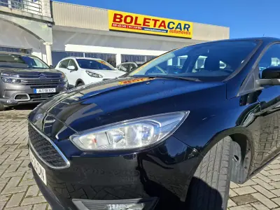 Ford Focus 2018 - 9850 EUR, 109500 km - AUTO.MOTO.pt - 109500km - foto 11 de 26