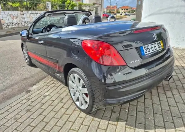 Peugeot 207 CC 2007 - 5990 EUR, 174000 km - AUTO.MOTO.pt - 174000km - foto 2 de 15