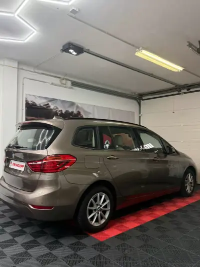 BMW 216 Gran Tourer 2019 - 18900 EUR, 253000 km - AUTO.MOTO.pt - 253000km - foto 6 de 13