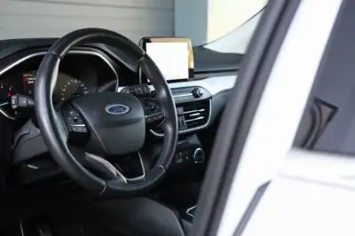 Ford Focus Van 2020 - 14999 EUR, 139000 km - AUTO.MOTO.pt - 139000km - foto 10 de 24