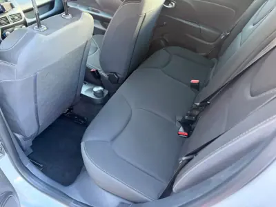Renault Clio 2018 - 12500 EUR, 167036 km - 167036km - foto 14 de 15