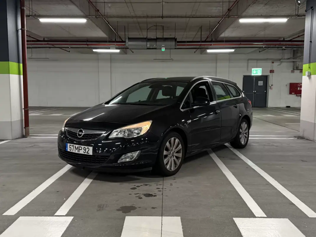 Opel Astra 2012 - 5000 EUR, 205000 km - AUTO.MOTO.pt - 205000km - foto 2 de 10