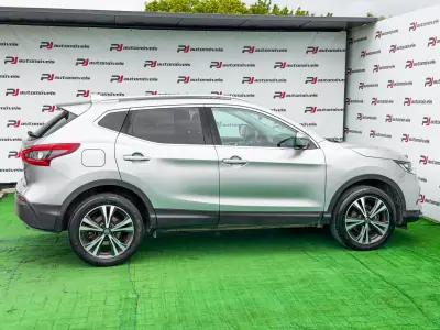 Nissan Qashqai 2018 - 17990 EUR, 95880 km - AUTO.MOTO.pt - 95880km - foto 14 de 27